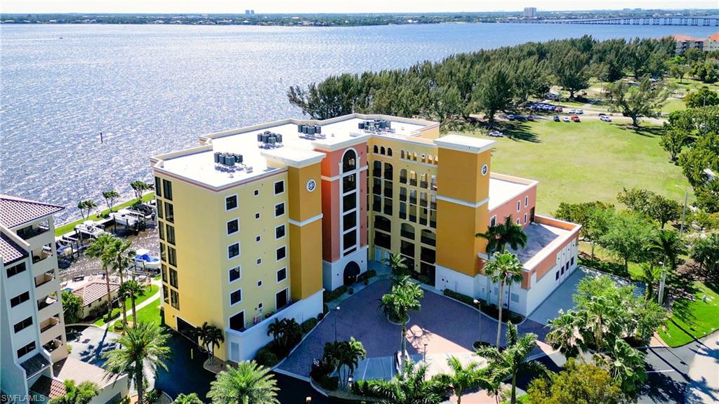 PARKSIDE AT THE RIVERS - Residential