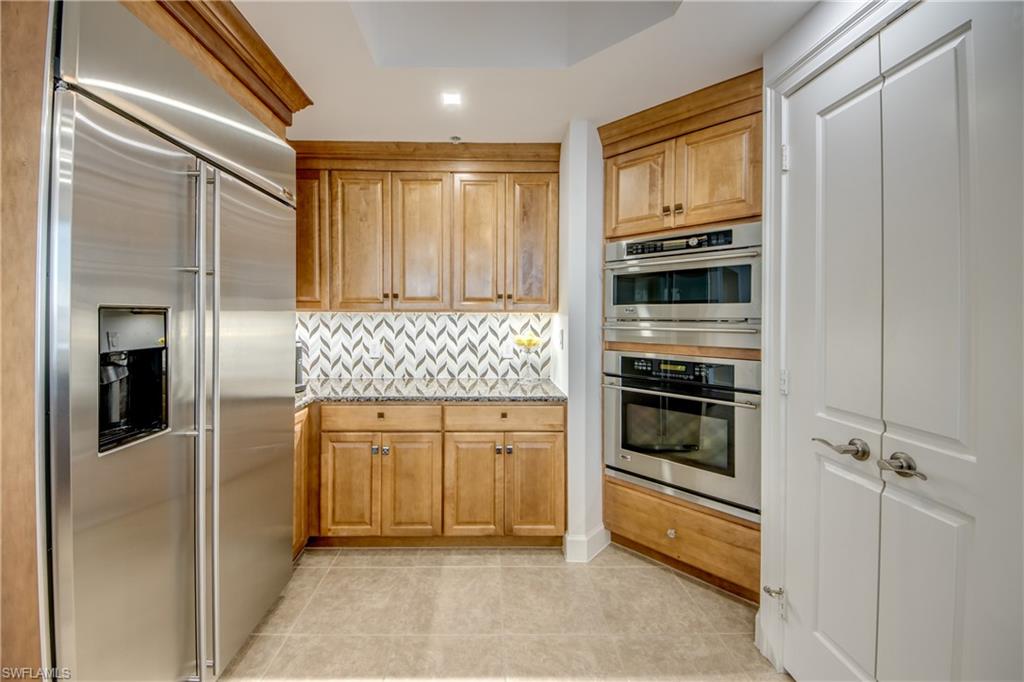 PARKSIDE AT THE RIVERS - Residential