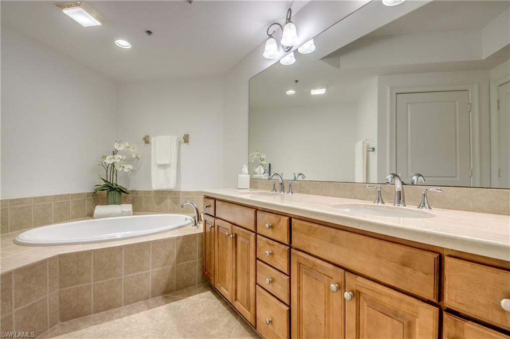 PARKSIDE AT THE RIVERS - Residential