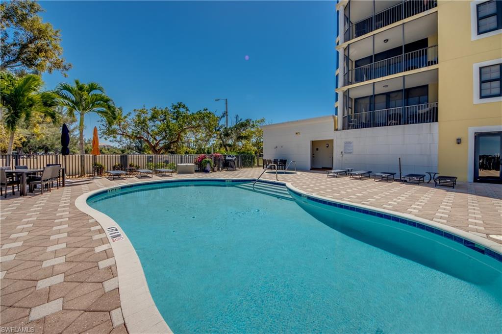 PARKSIDE AT THE RIVERS - Residential