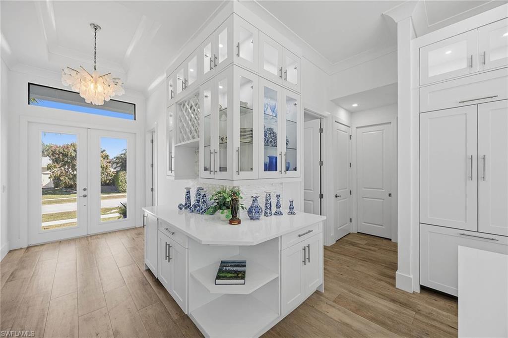 MARCO BEACH - Residential