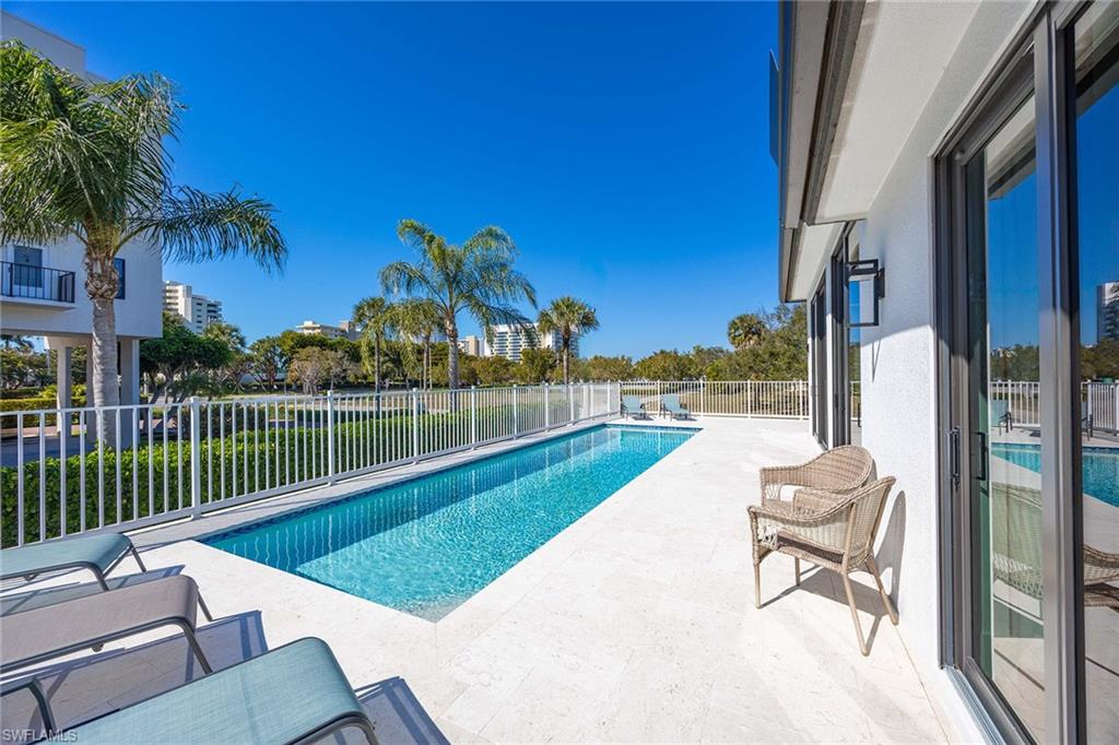 MARCO BEACH - Residential