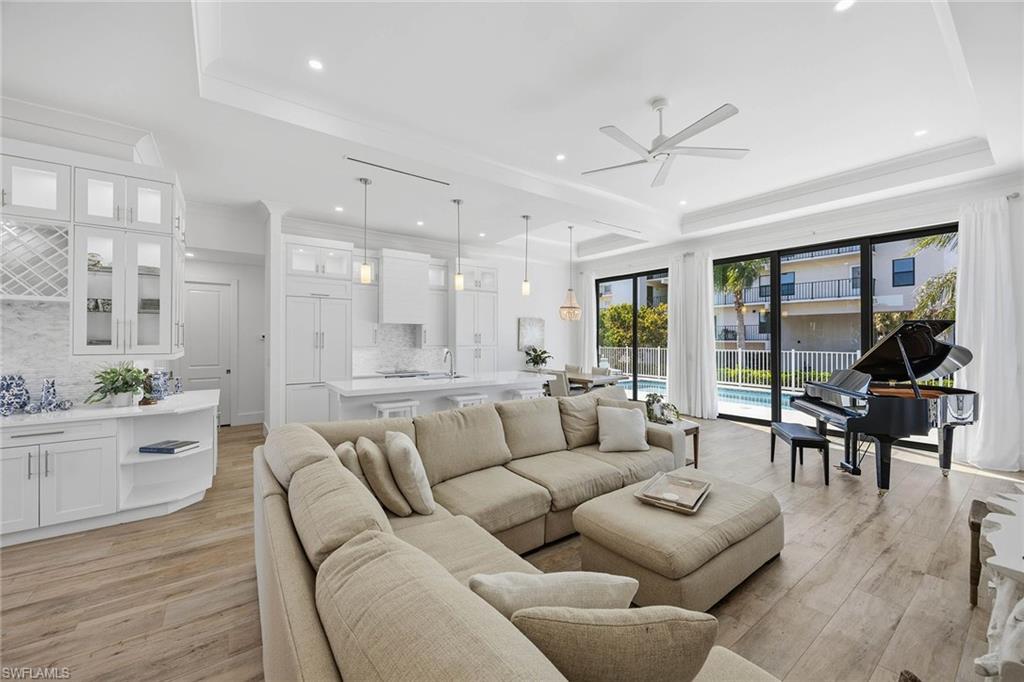 MARCO BEACH - Residential