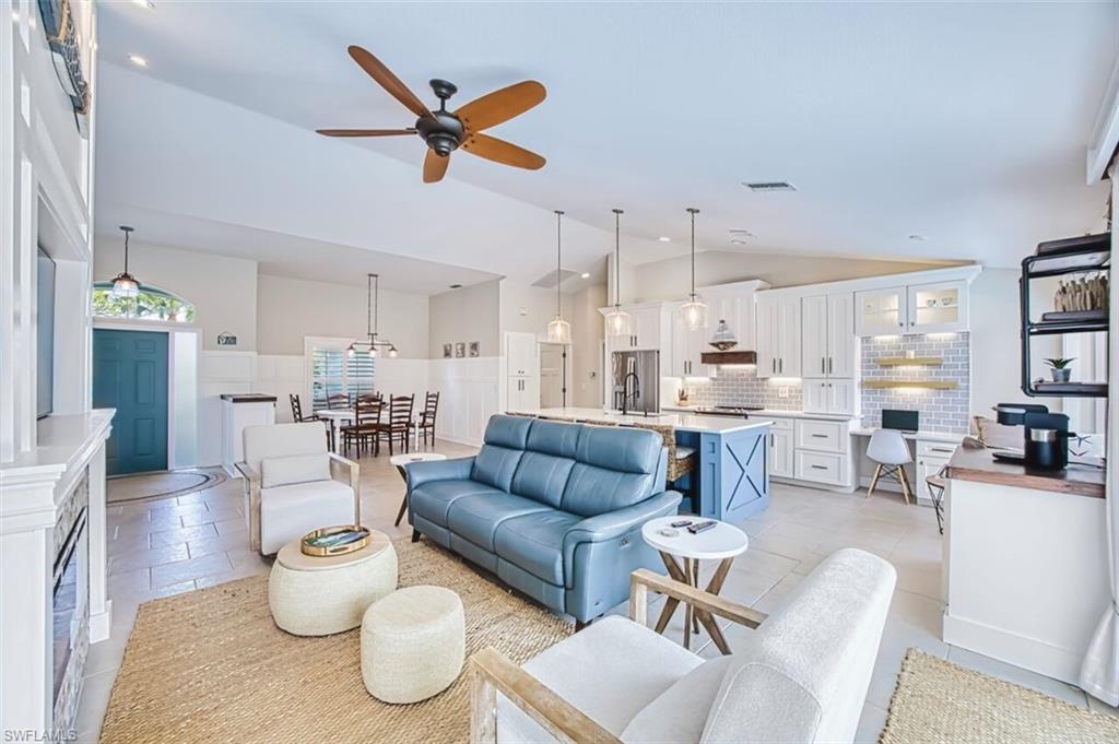 QUEENS PARK AT LAGO VERDE - Residential