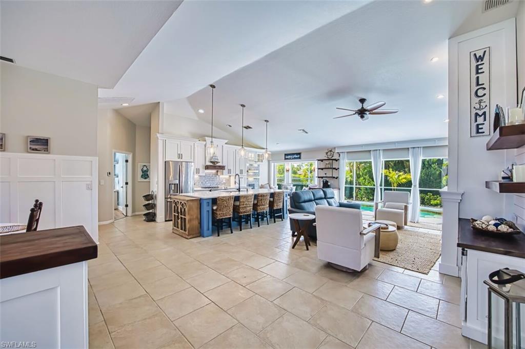 QUEENS PARK AT LAGO VERDE - Residential