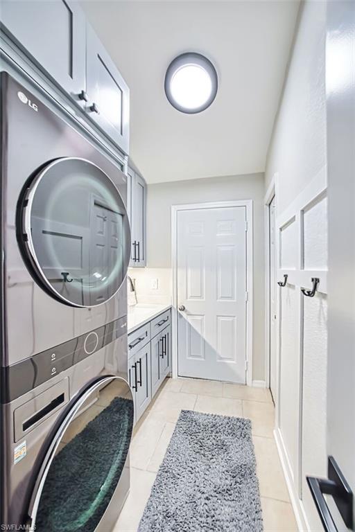 QUEENS PARK AT LAGO VERDE - Residential