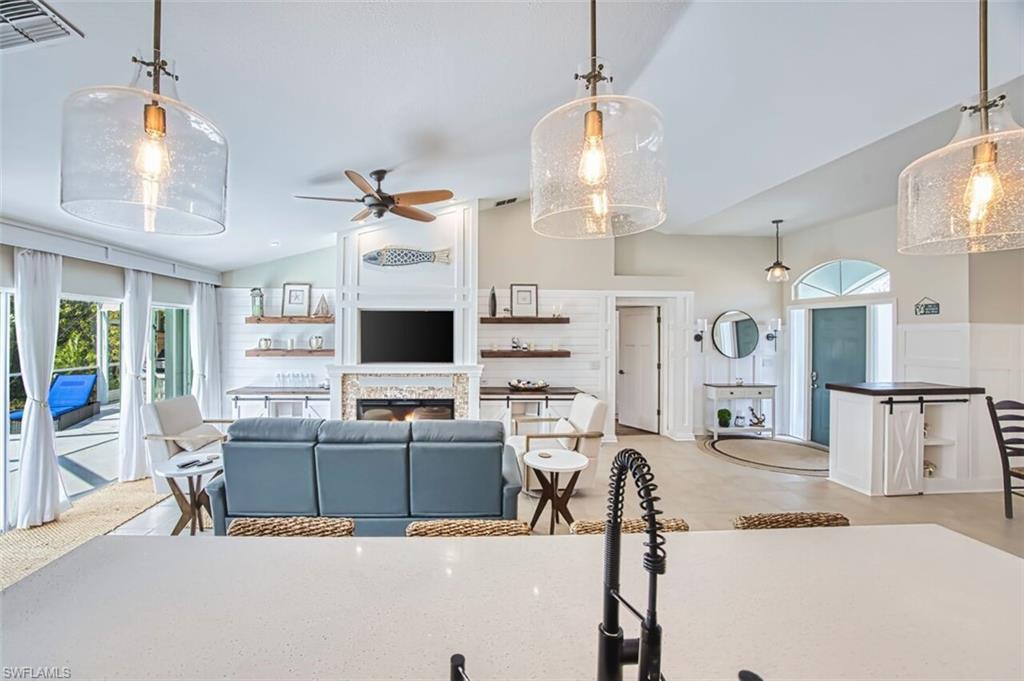 QUEENS PARK AT LAGO VERDE - Residential