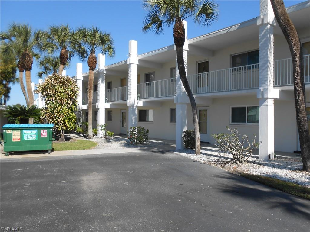 GOLF VIEW APTS CONDOMINIUM - Residential Lease