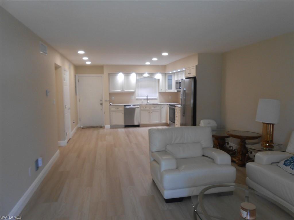 GOLF VIEW APTS CONDOMINIUM - Residential Lease