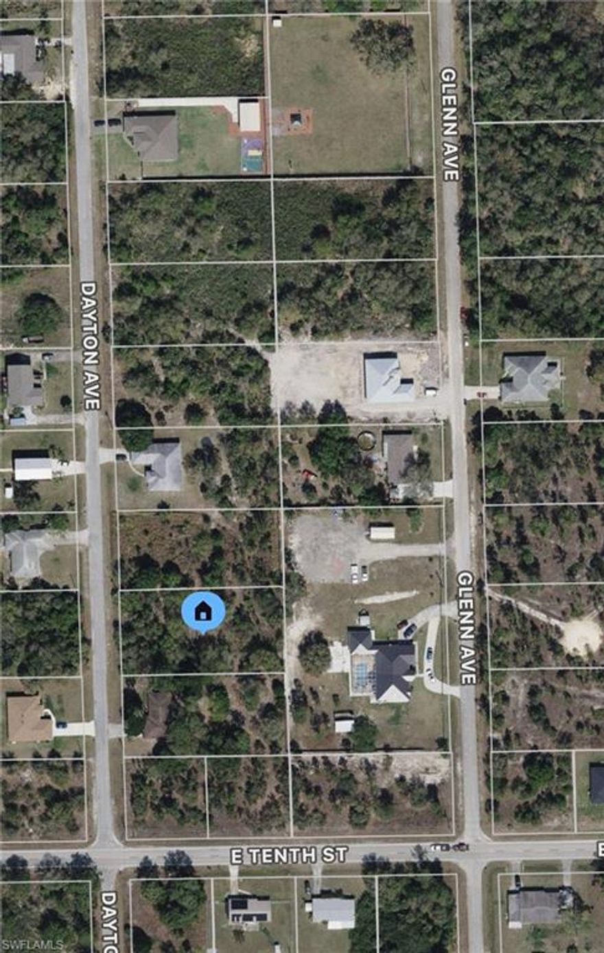 Half acre lot in Lehigh Acres for sale! Excellent opportunity for builders and investors looking to develop their portfolio. Financing available! Hablo Espanol!