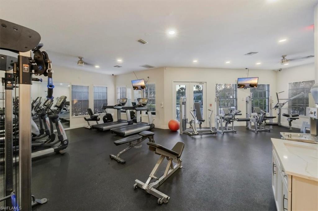 AUTUMN WOODS - Residential