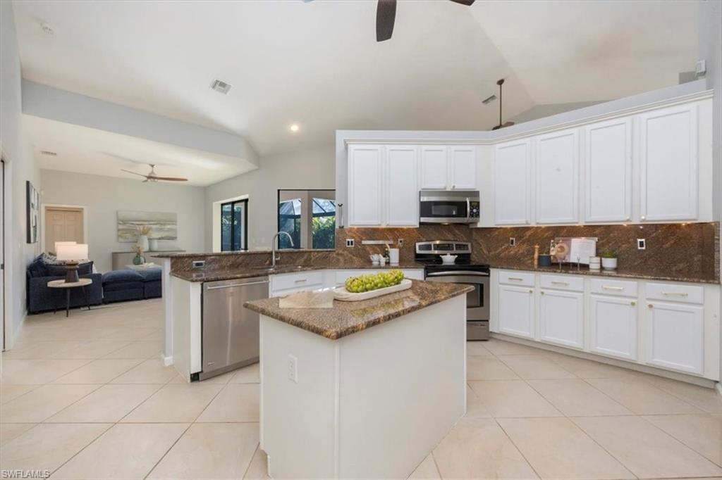 AUTUMN WOODS - Residential