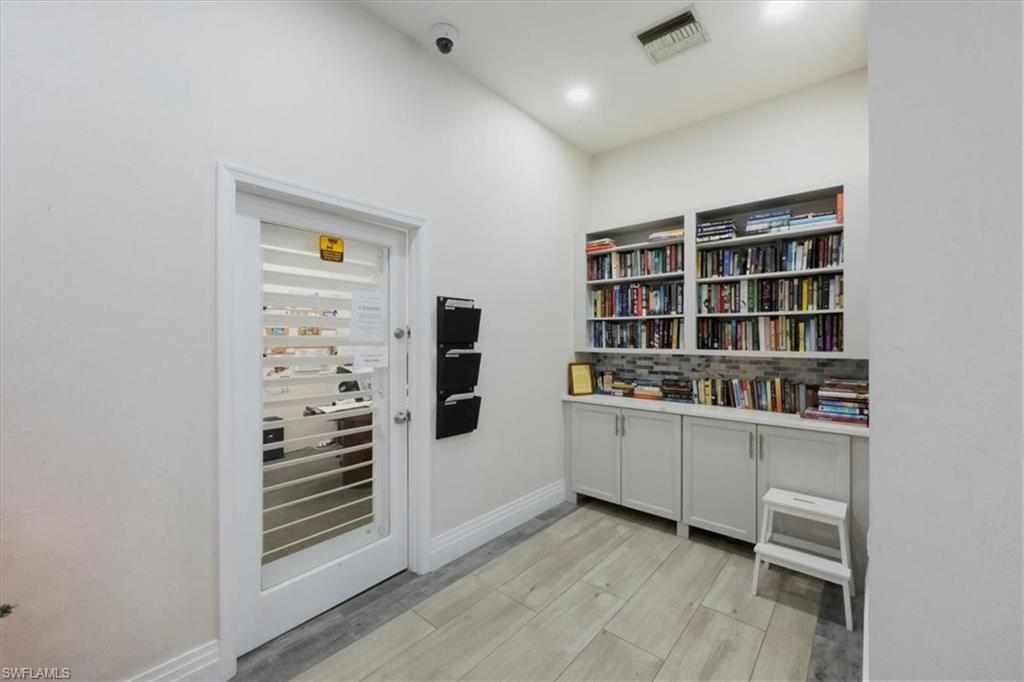 AUTUMN WOODS - Residential