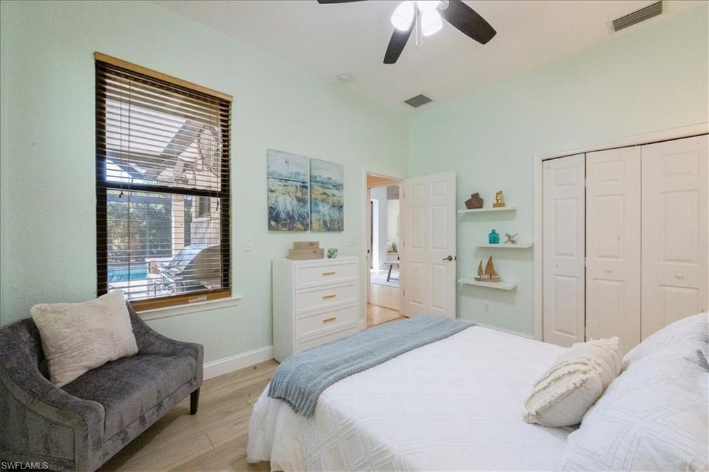 AUTUMN WOODS - Residential