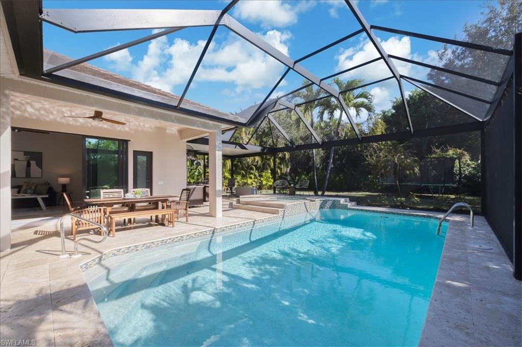 AUTUMN WOODS - Residential