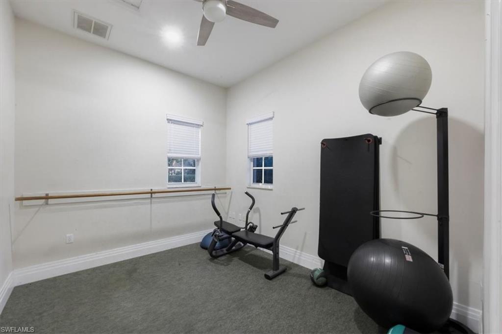 AUTUMN WOODS - Residential