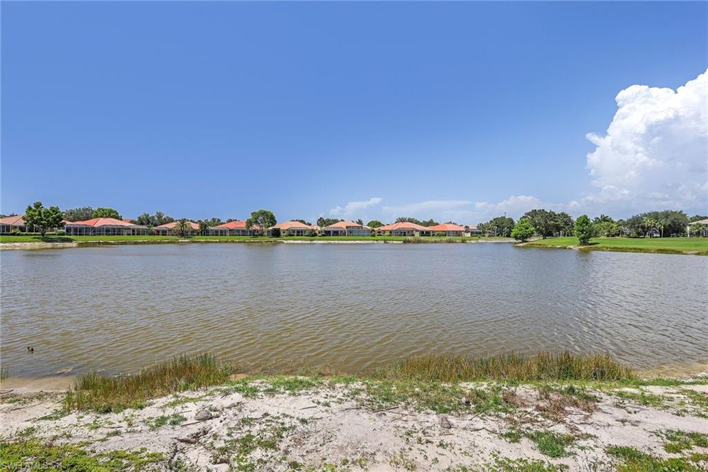 COLONIAL LINKS - Residential