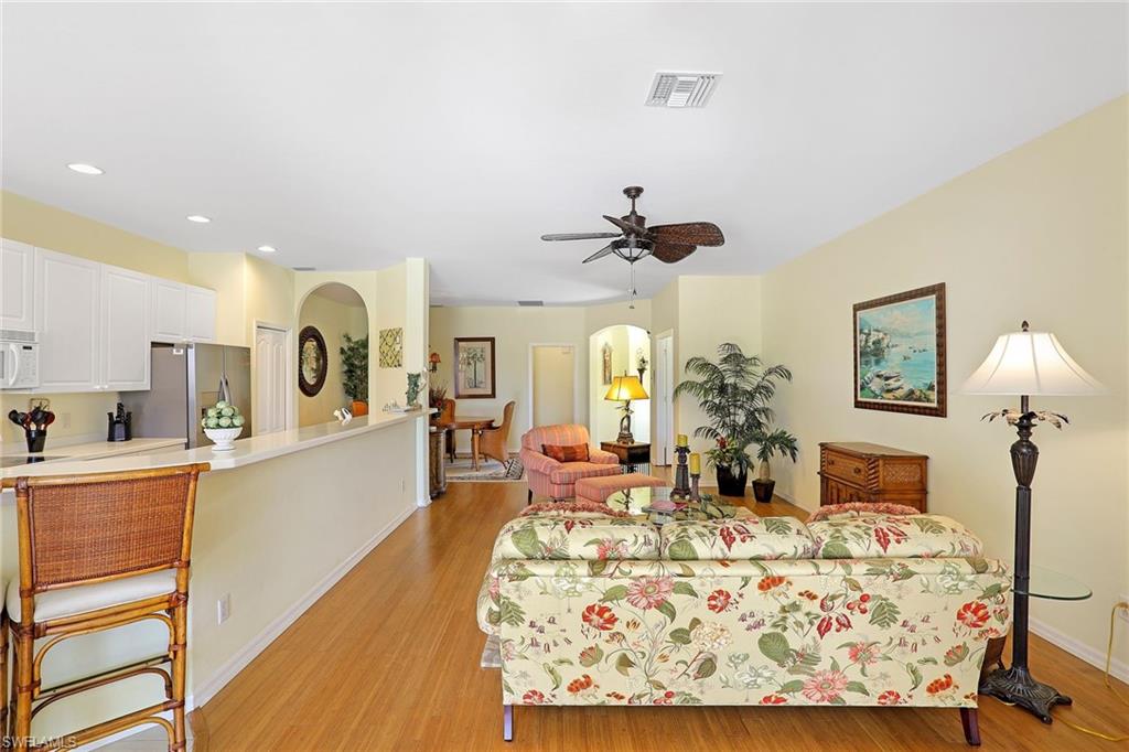 COLONIAL LINKS - Residential