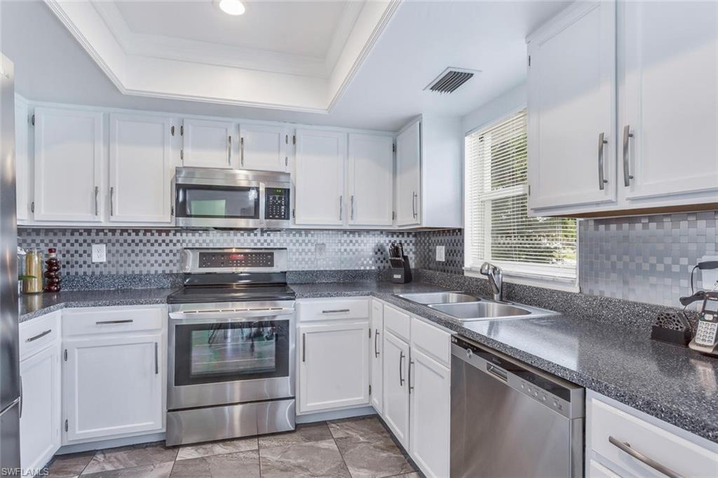 QUAIL HOLLOW - Residential