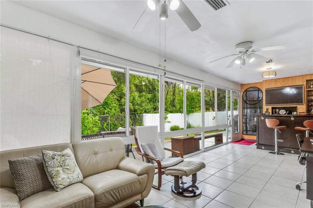 QUAIL HOLLOW - Residential