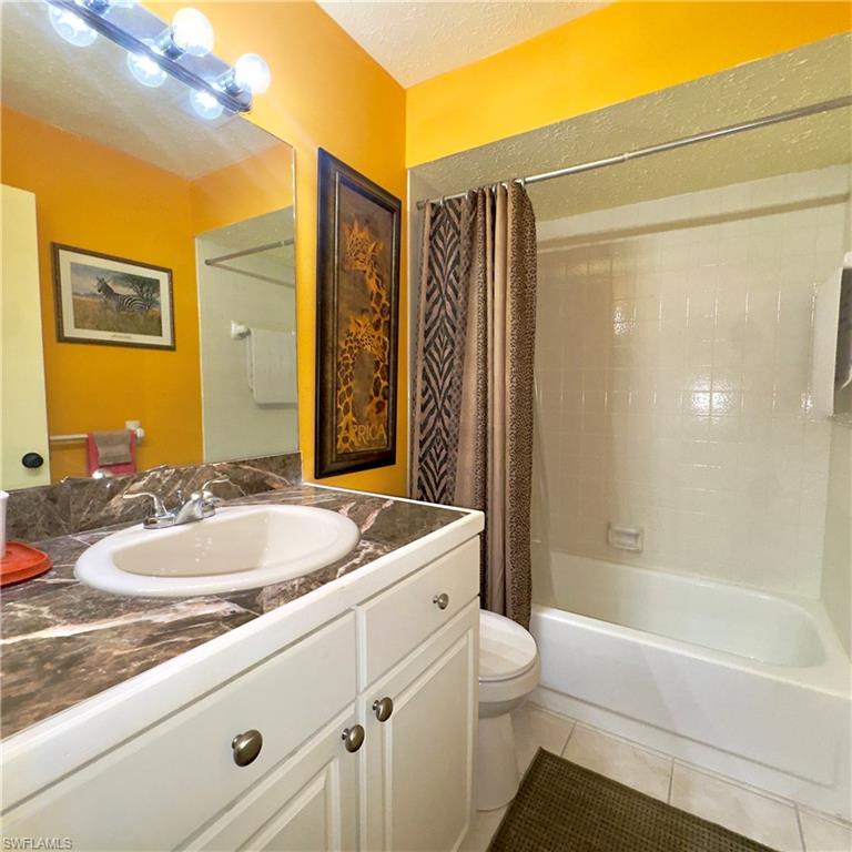 WIND SONG CONDO - Residential