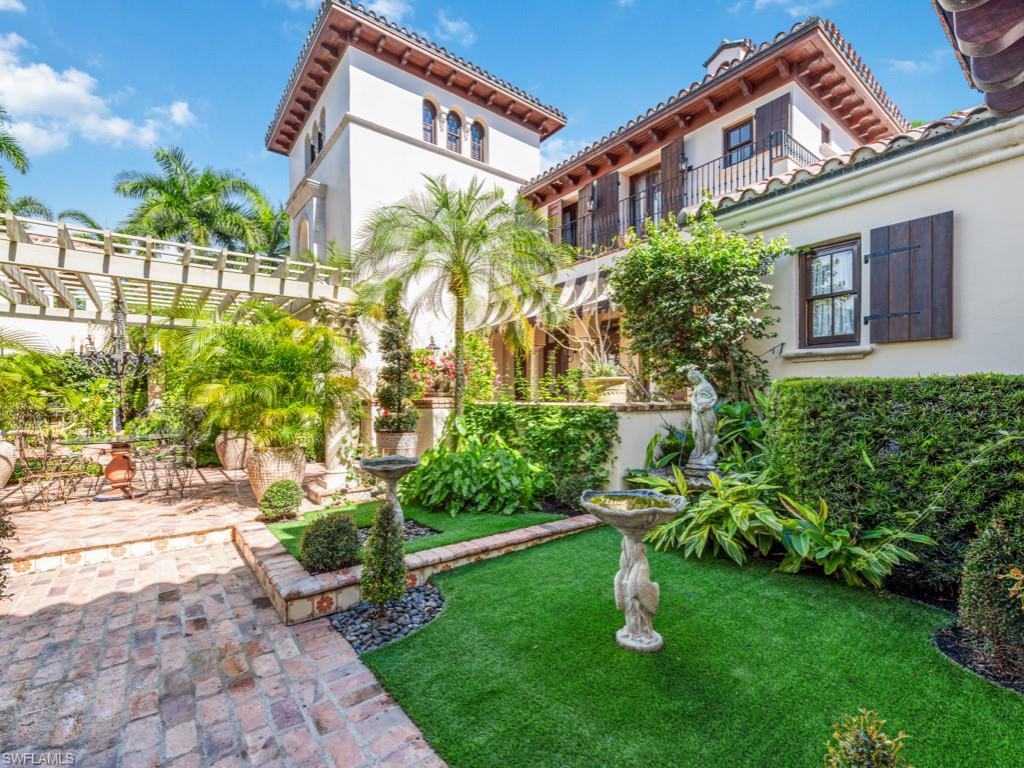 QUAIL WEST - Residential