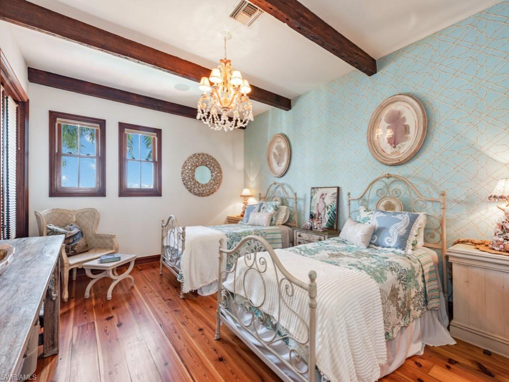 QUAIL WEST - Residential