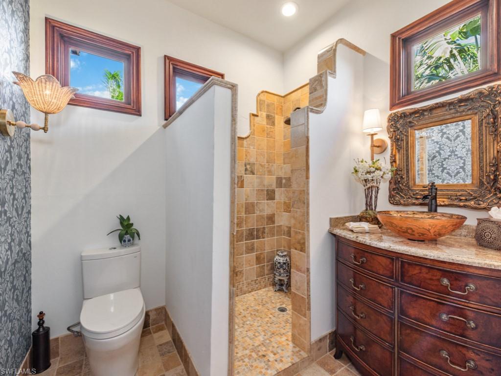 QUAIL WEST - Residential