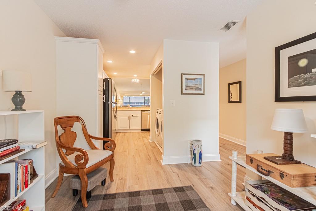 ABBEY ON THE LAKE - Residential