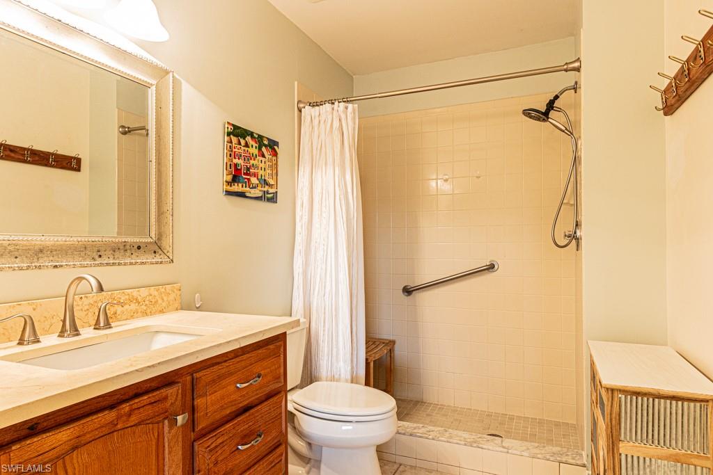 ABBEY ON THE LAKE - Residential