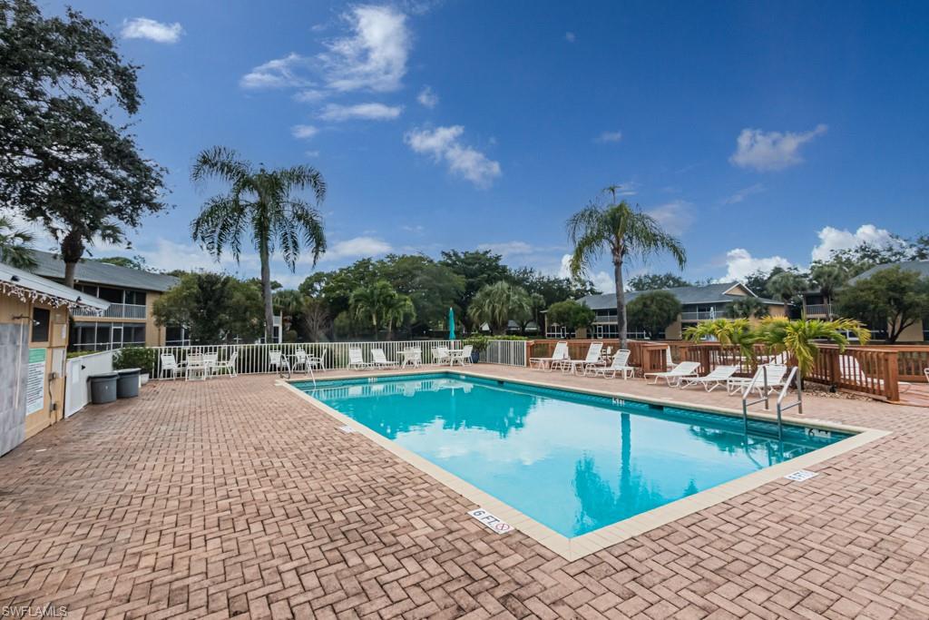 ABBEY ON THE LAKE - Residential