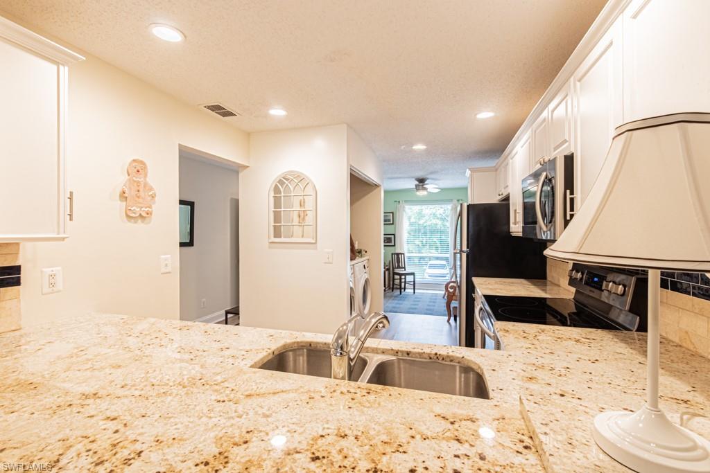 ABBEY ON THE LAKE - Residential