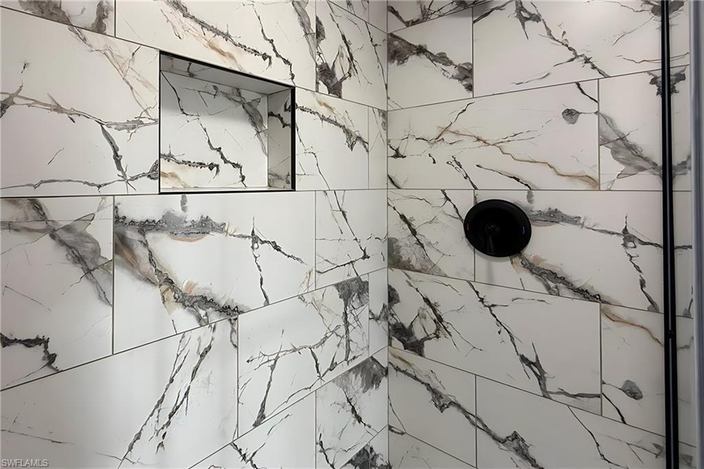 NAPLES WALK - Residential Lease