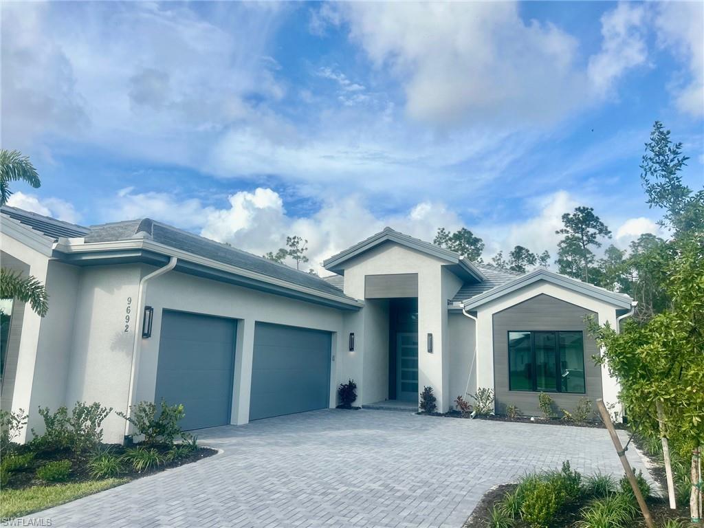 CAYMAS - Residential