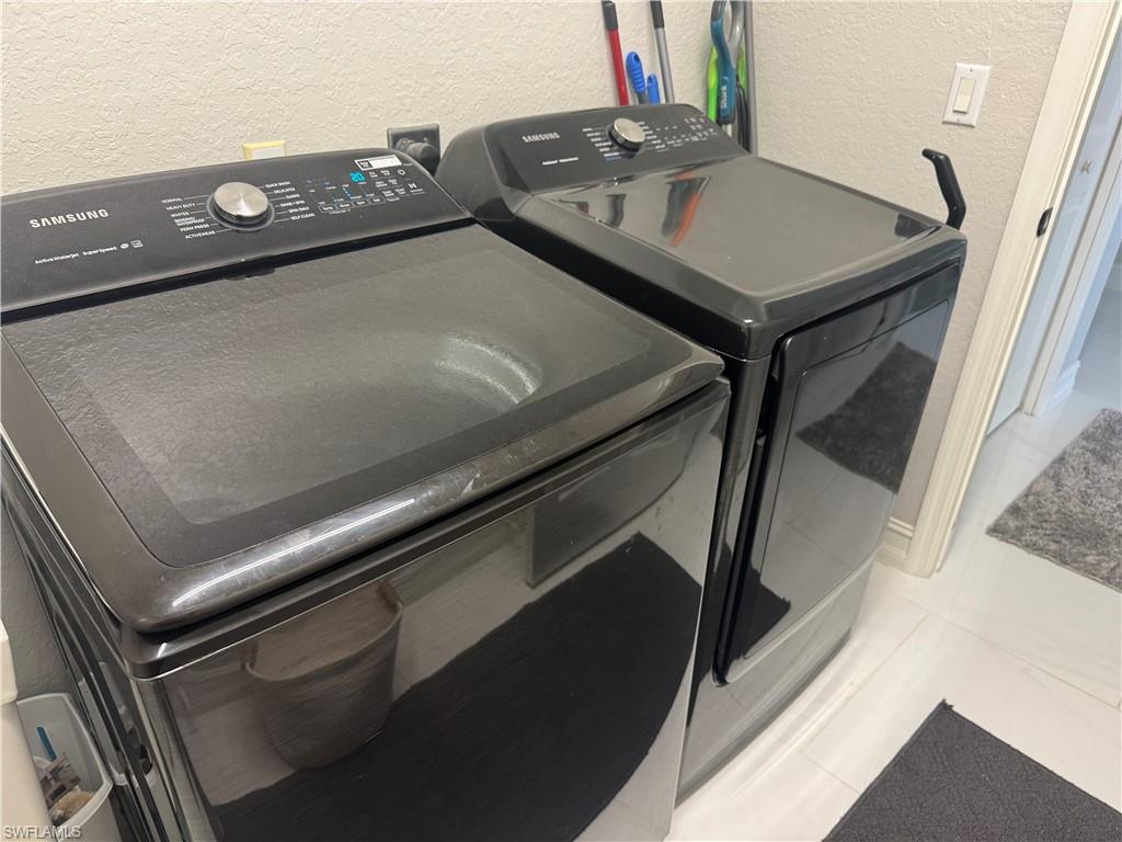 ROYAL PALM GOLF ESTATES - Residential