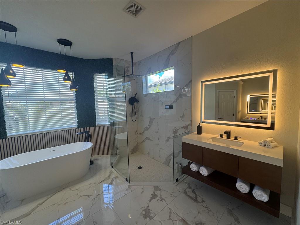 ROYAL PALM GOLF ESTATES - Residential