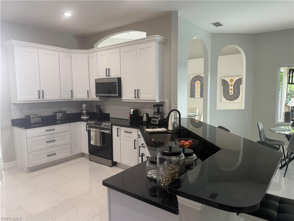 ROYAL PALM GOLF ESTATES - Residential