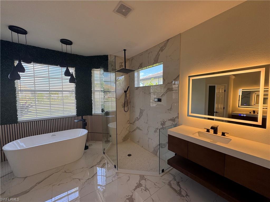 ROYAL PALM GOLF ESTATES - Residential