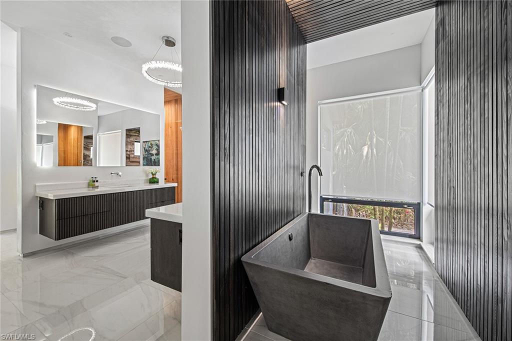 QUAIL WEST - Residential