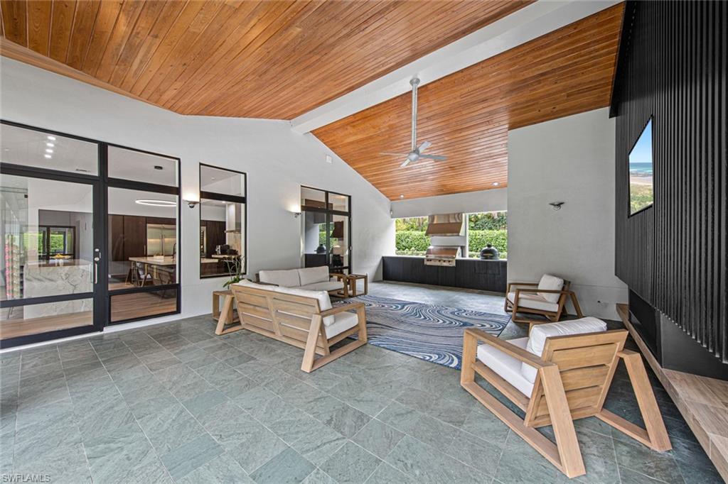 QUAIL WEST - Residential