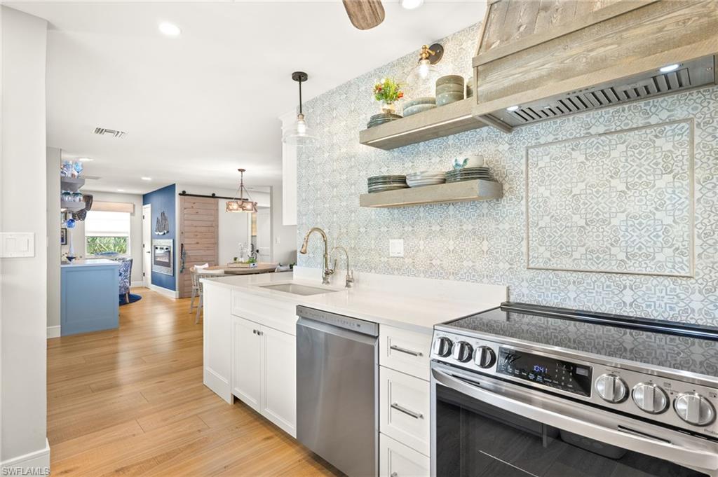 FOUR WINDS - Residential