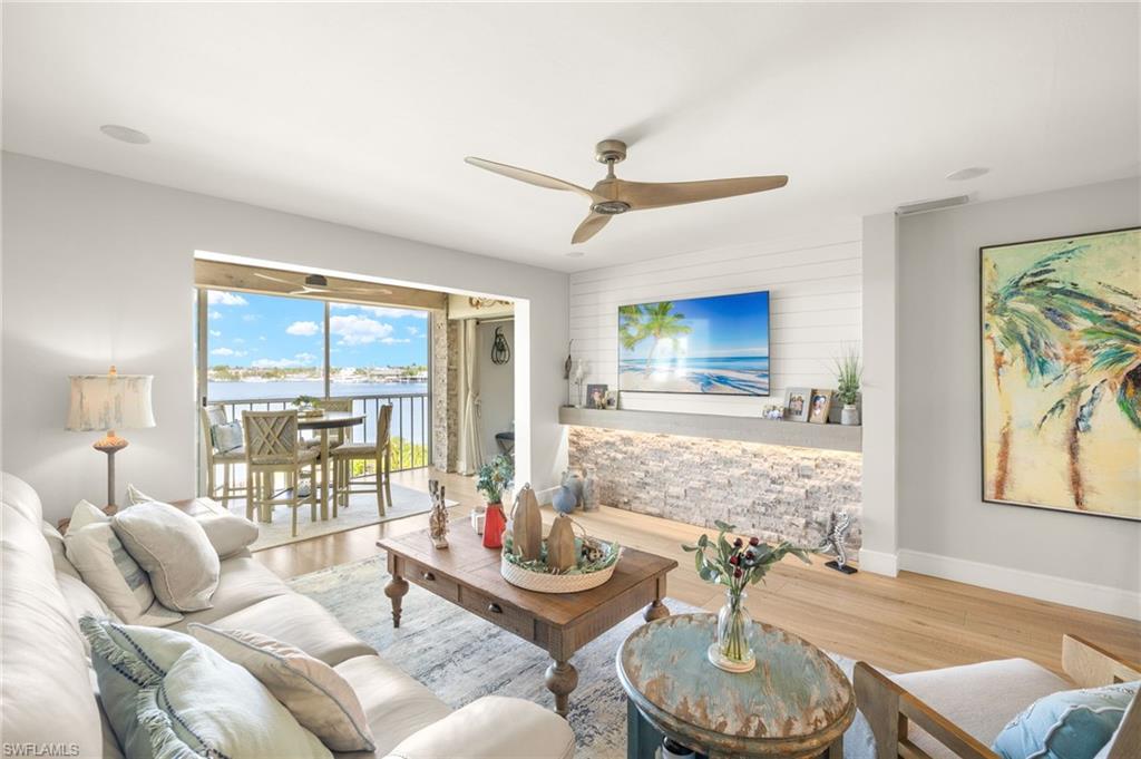 FOUR WINDS - Residential