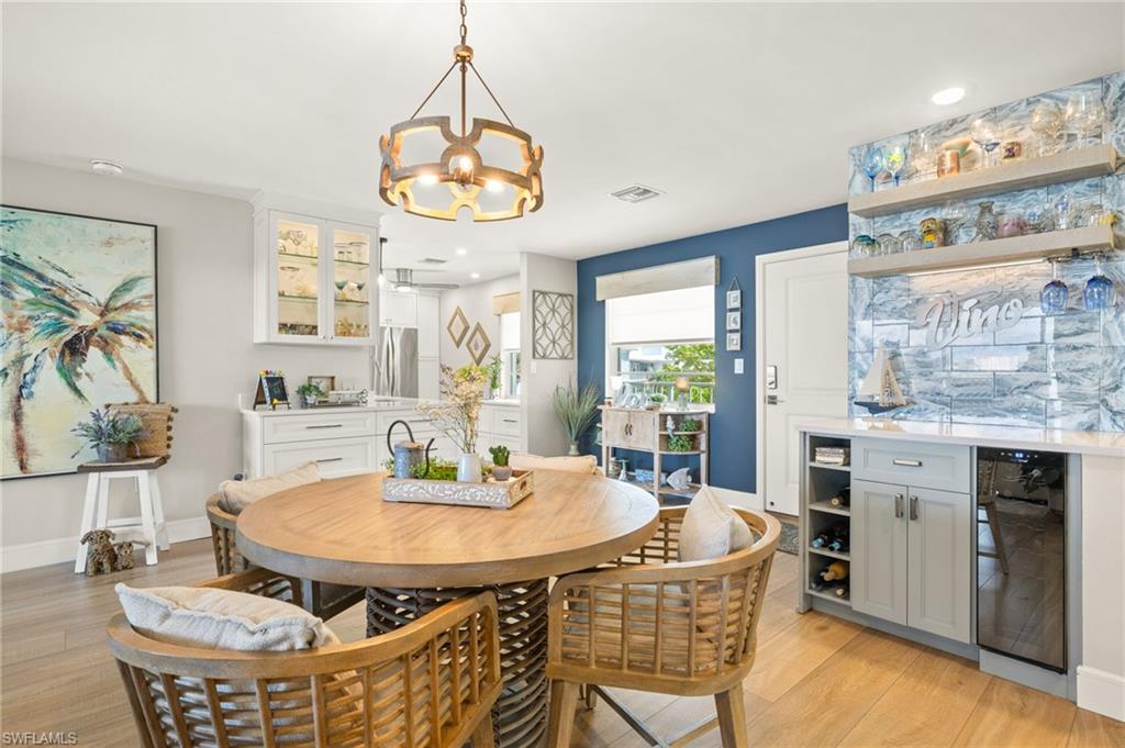 FOUR WINDS - Residential