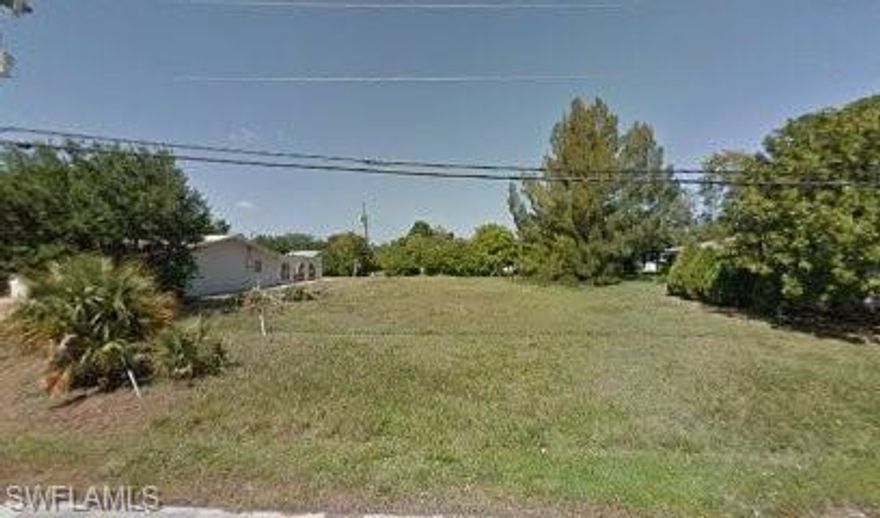 Wow! Country club Blvd area  in well developed neighborhood  ,located in the heart of Cape Coral

 Absolutely the perfect lot for you to build your Dream Home, Investment Home or Vacation Home!