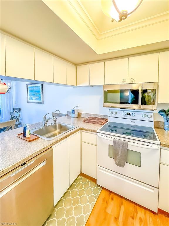 SAFETY HARBOR CLUB - Residential