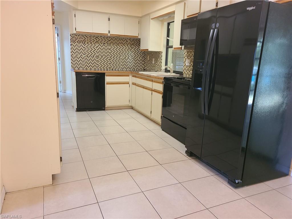 SAN CARLOS PARK - Residential