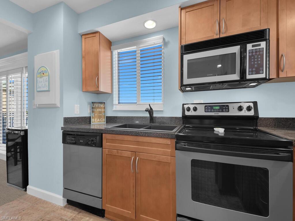 LEONARDO ARMS BEACH CLUB - Residential