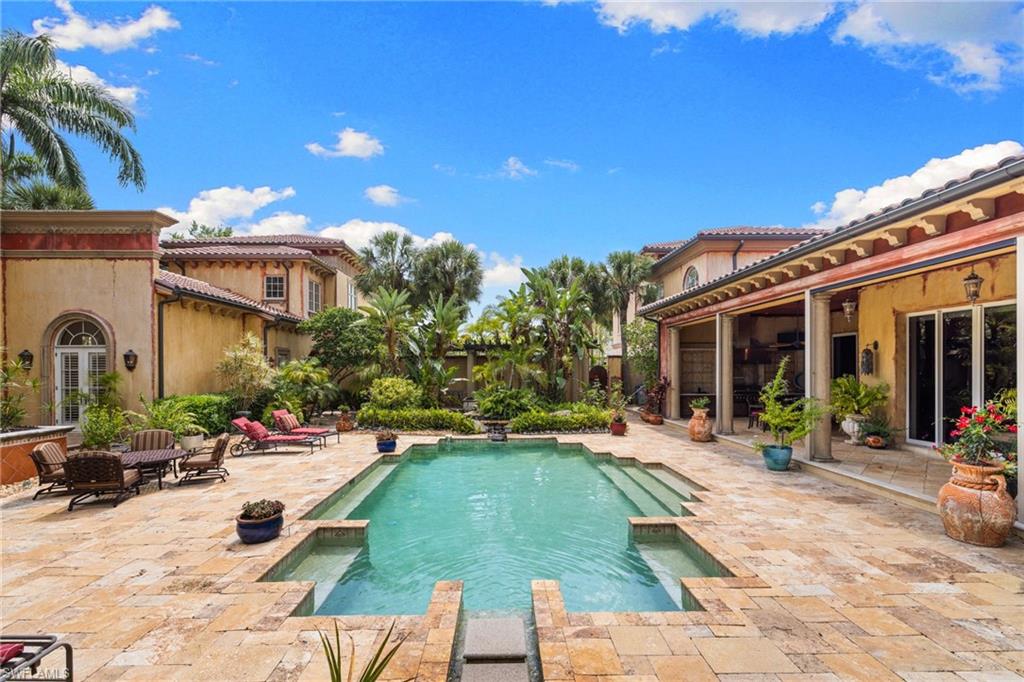QUAIL WEST - Residential