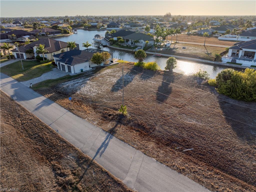 CAPE CORAL - Land