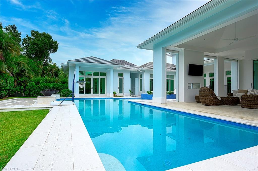 MOORINGS - Residential